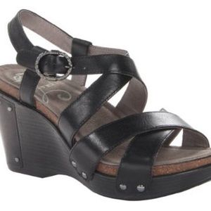 Dansko Frida black wedge sandals size 39 - excellent condition!